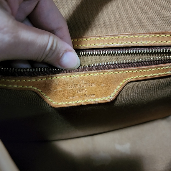 ❌️❌️SOLD❌️❌️ Louis Vuitton Sologne - Picture 3 of 16